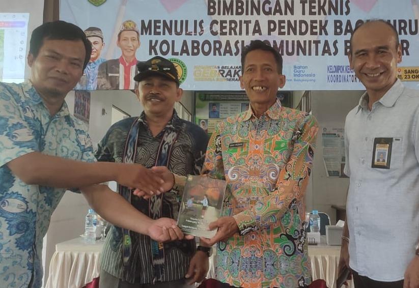 bimtek-menulis-cerita-pendek-bagi-guru-kolaborasi-komunitas-belajar-gebrak-kpbj-igi-dan-kkks-korwil-iii-kabupaten-bengkayang-364940